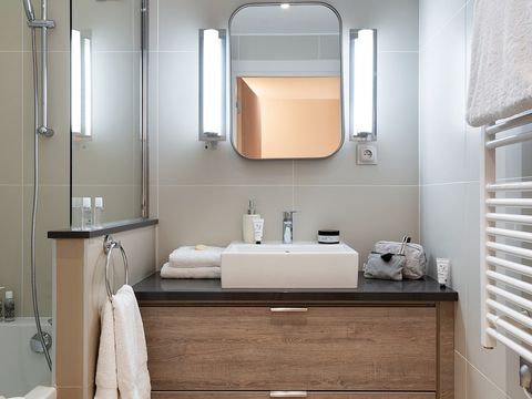 APPARTEMENT 6 personnes - 2 chambres - Terrasse ou balcon - Duplex - Bâtiments portuaires