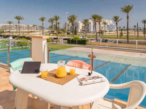 APPARTEMENT 8 personnes - 3 chambres - balcon