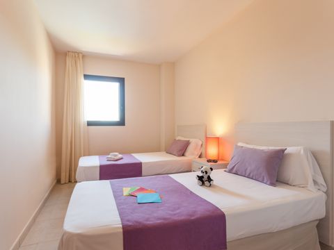 APPARTEMENT 4 personnes - 2 CHAMBRES - BALCON