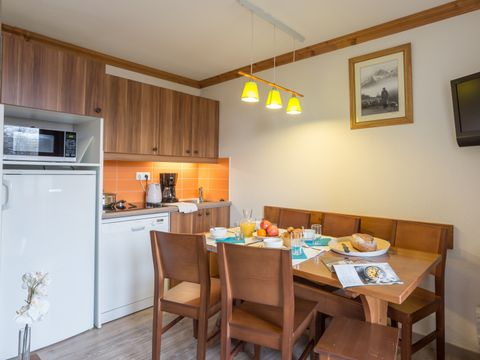APPARTEMENT 6 personnes - 1 chambre + 1 coin nuit