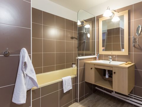 APPARTEMENT 6 personnes - 1 chambre + 1 coin nuit
