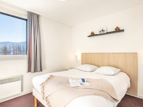 APPARTEMENT 6 personnes - 1 chambre + 1 coin nuit - orientation sud