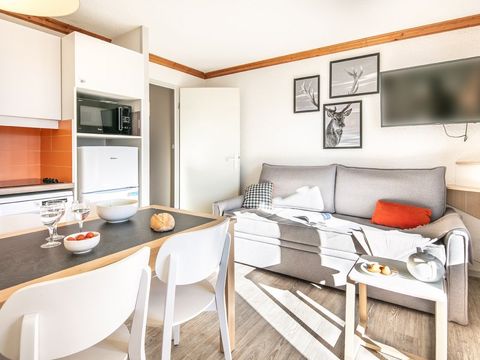 APPARTEMENT 6 personnes - 1 chambre + 1 coin nuit - orientation sud