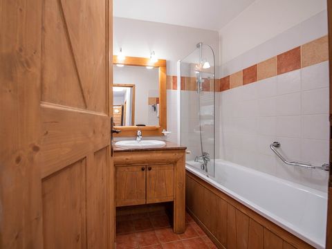 Appartement 8 personnes - 3 chambres - Piscine extérieure - Balcon