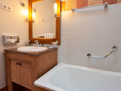 Appartement 10 personnes - 4 chambres - Piscine extérieure - Supérieur - Balcon