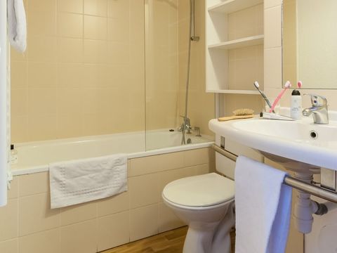 STUDIO 4 personnes - 1 coin nuit