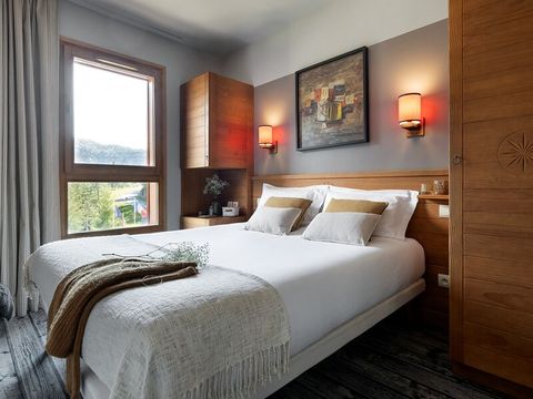 APPARTEMENT 10 personnes - 4 chambres - Balcon - Vue montagne