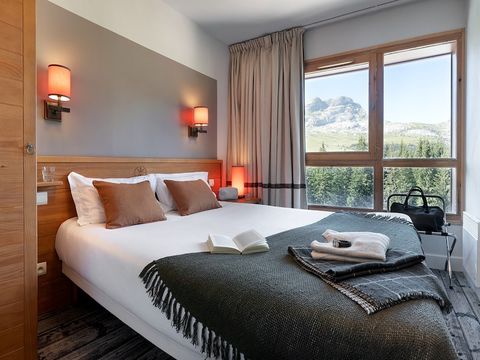 APPARTEMENT 10 personnes - 4 chambres - Balcon - Vue montagne