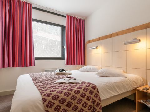 APPARTEMENT 6 personnes - 2 CHAMBRES - BALCON - EXPOSITION SUD