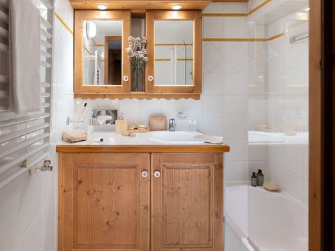APPARTEMENT 8 personnes - 3 chambres - Sans balcon