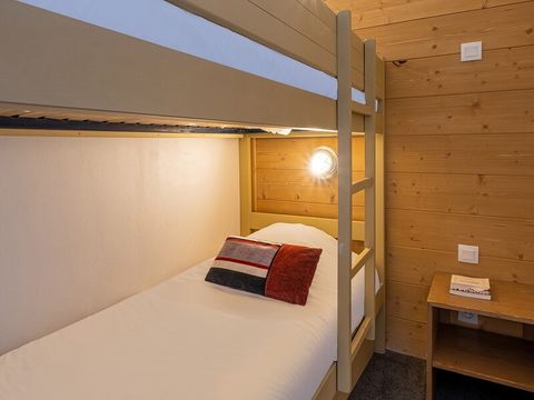 APPARTEMENT 6 personnes - - 1 chambre + 1 alcôve - Vue sur la montagne - Orientation sud