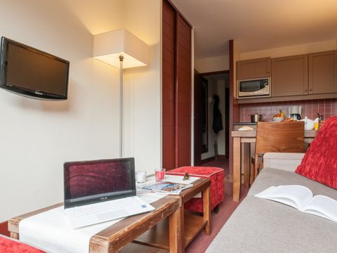 STUDIO 4 personnes - 1 coin nuit