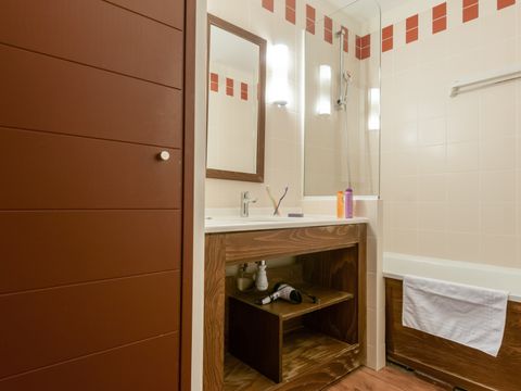 APPARTEMENT 6 personnes - 2 Chambres - Balcon