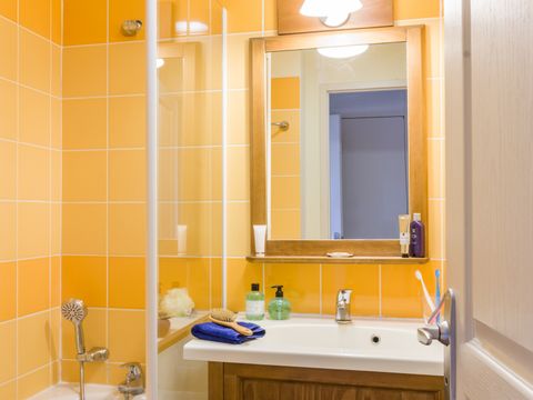 APPARTEMENT 5 personnes - 1 CHAMBRE - TERRASSE OU BALCON 