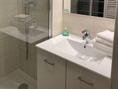 APPARTEMENT 6 personnes - 2 chambres  Balcon - Renové