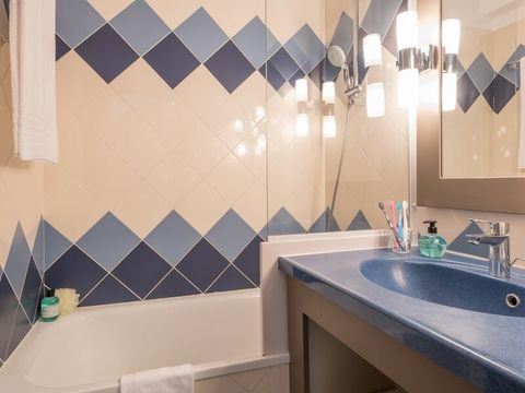 APPARTEMENT 6 personnes - 1 CHAMBRE + 1 COIN NUIT - VUE MER - CLIMATISATION