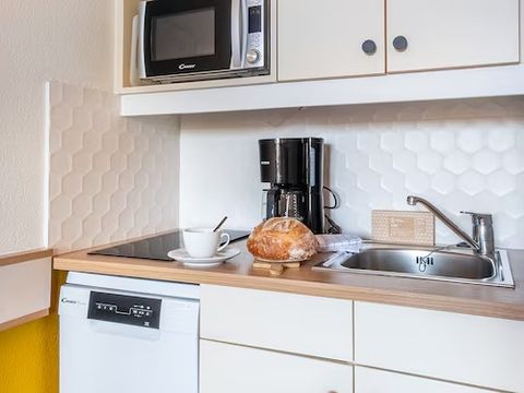 STUDIO 4 personnes - Studio 4 personnes, 1 coin nuit, balcon, climatisé, rénové