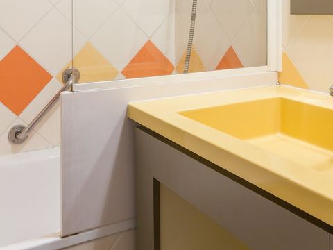 APPARTEMENT 6 personnes - Appartement 6 personnes, 1 chambre, 1 coin nuit, balcon, climatisé, rénové