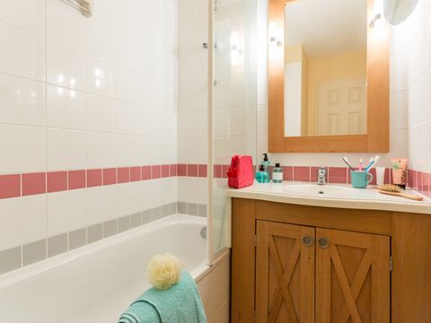 APPARTEMENT 6 personnes - 1 chambre + 1 coin nuit - Terrasse ou balcon - Vue piscine