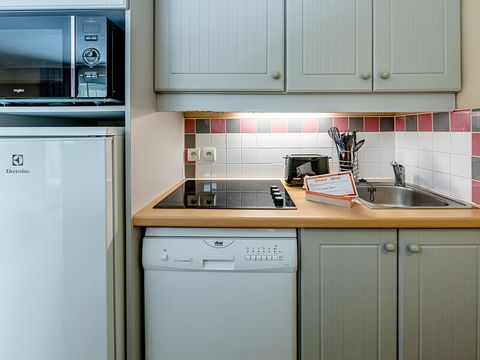 APPARTEMENT 6 personnes - 1 chambre + 1 coin nuit - Terrasse ou balcon - Vue piscine