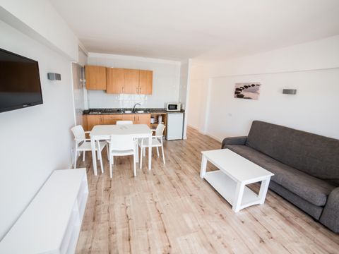 APPARTEMENT 6 personnes - 2 chambres - Vue mer - Balcon