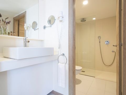 CHAMBRE 2 personnes - Petit-déjeuner inclus