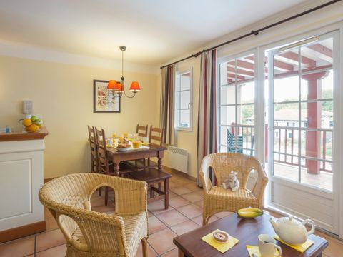 APPARTEMENT 6 personnes - 1 CHAMBRE + 1 COIN NUIT - RÉNOVÉ