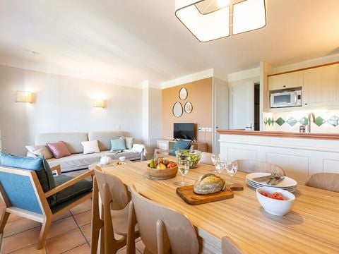 APPARTEMENT 6 personnes - 1 CHAMBRE + 1 COIN NUIT - RÉNOVÉ