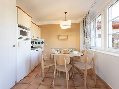 APPARTEMENT 7 personnes - 2 CHAMBRES - TERRASSE SPACIEUSE - VUE DÉGAGÉE - RÉNOVÉ