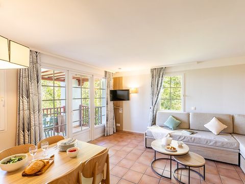 APPARTEMENT 8 personnes - 3 CHAMBRES - BALCON - RÉNOVÉ