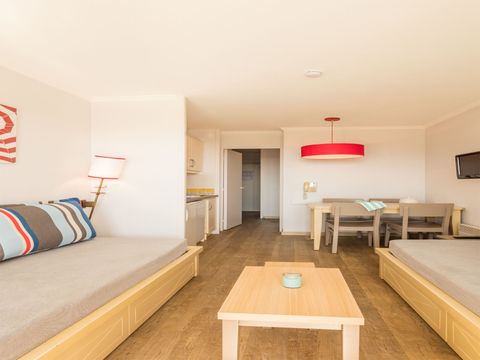 STUDIO 4 personnes - Studio - 1 alcôve - Terrasse ou balcon - climatisé