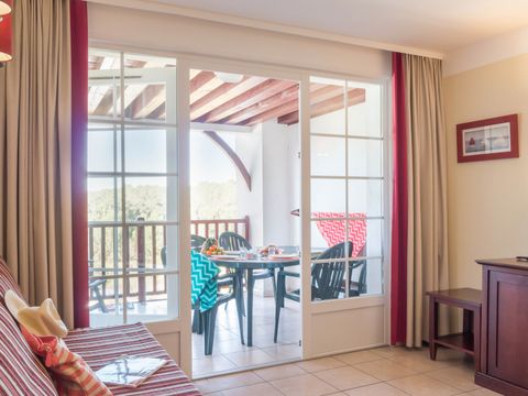 APPARTEMENT 6 personnes - 1 chambre + 1 coin nuit - Terrasse ou balcon - Rénové