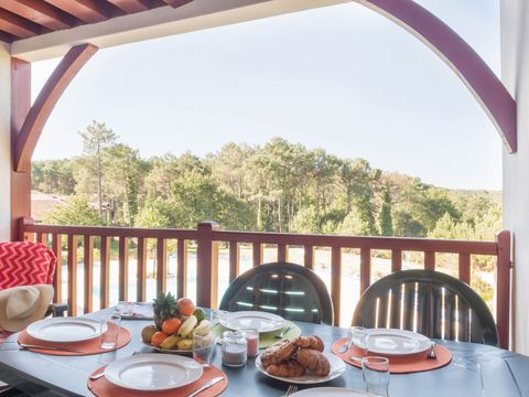 APPARTEMENT 6 personnes - 1 chambre + 1 coin nuit - Terrasse ou balcon - Rénové