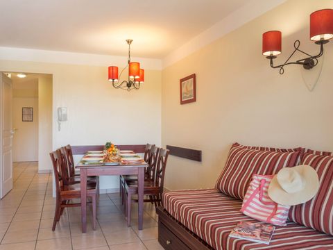 APPARTEMENT 6 personnes - 1 chambre + 1 coin nuit - Terrasse ou balcon - Rénové