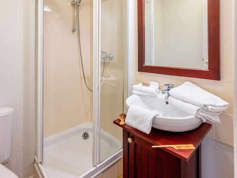 APPARTEMENT 6 personnes - 1 chambre + 1 coin nuit - Terrasse ou balcon - Rénové