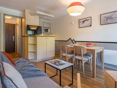 STUDIO 6 personnes - (max 4 adultes) - 1 coin nuit + 1 mezzanine - vue montagne