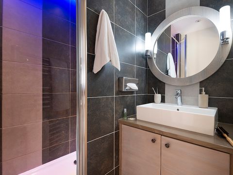 APPARTEMENT 8 personnes - 3 CHAMBRES - BALCON - VUE MONTAGNE