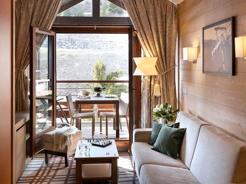 APPARTEMENT 4 personnes - 1 CHAMBRE - BALCON - DIMANCHE