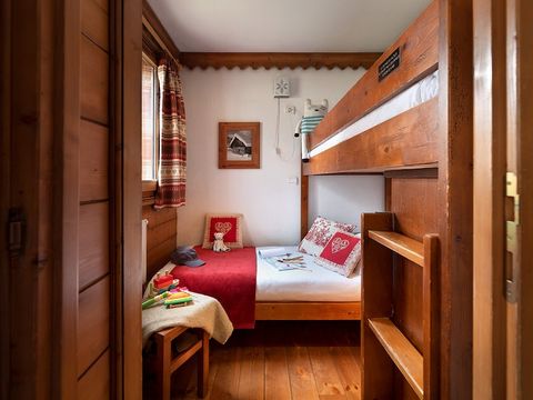 APPARTEMENT 6 personnes - (max 4 adultes) 1 Chambre - 1 Coin nuit