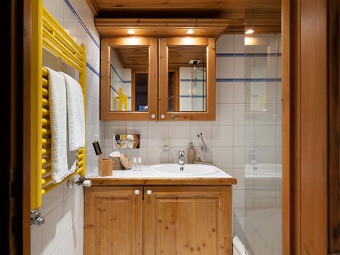 APPARTEMENT 6 personnes - (max 4 adultes) 1 Chambre - 1 Coin nuit