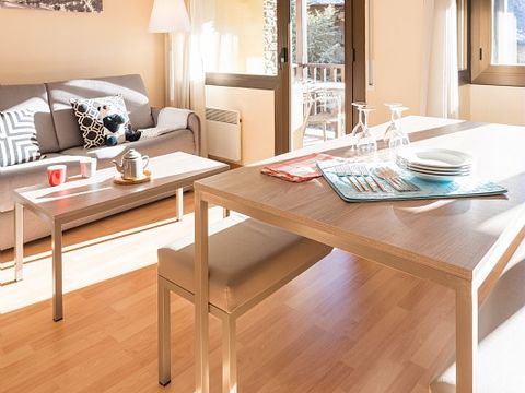 APPARTEMENT 5 personnes - (max 4 adultes) 1 Chambre