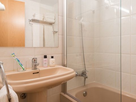 APPARTEMENT 5 personnes - (max 4 adultes) 1 Chambre