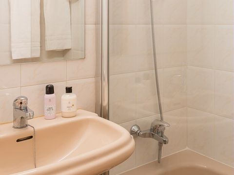 APPARTEMENT 5 personnes - (max 4 adultes) 1 Chambre