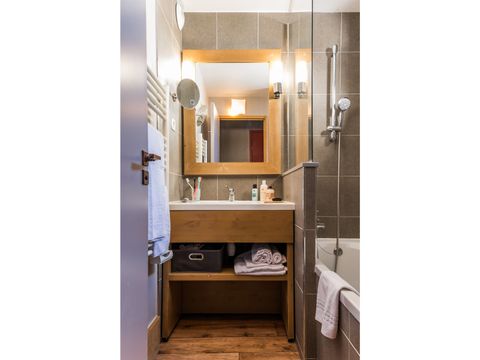 APPARTEMENT 4 personnes - - 1 chambre - Exposition sud - Vue sur les montagnes