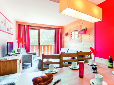 APPARTEMENT 6 personnes - 1 chambre +1 coin nuit