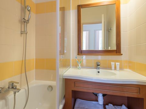 APPARTEMENT 6 personnes - 1 CHAMBRE + 1 COIN NUIT