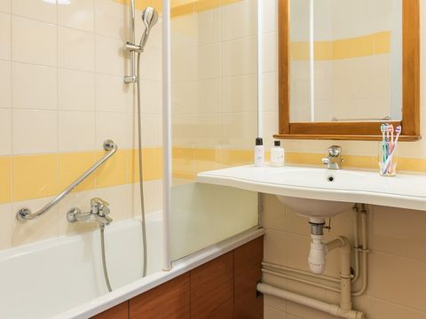 STUDIO 4 personnes - 1 COIN NUIT