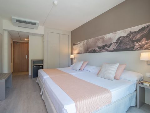 CHAMBRE 3 personnes - Chambre Double + lit d'appoint - balcon