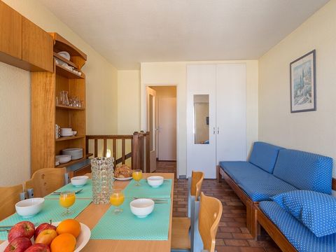 APPARTEMENT 6 personnes - 1 chambre + 1 coin nuit - Vue port