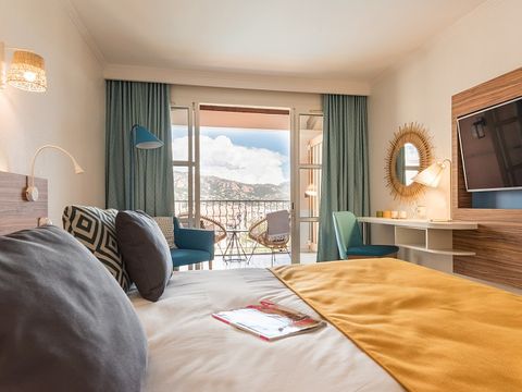 CHAMBRE 2 personnes - Chambre d'hôtel - Double - Terrasse ou balcon - Vue sur la mer